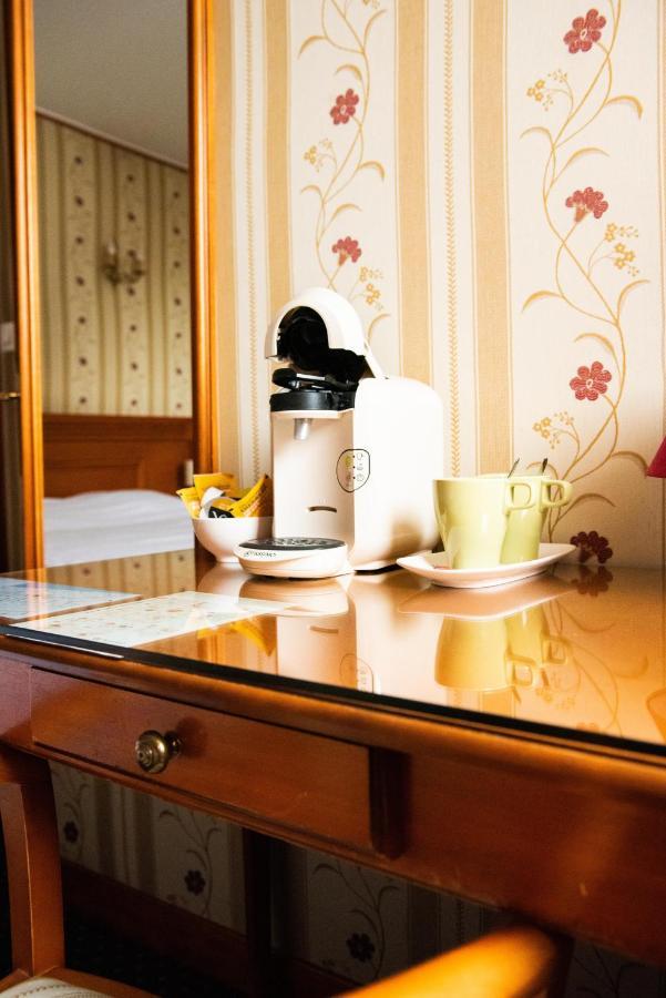 Hotel Jolly Roger Dunkirk ภายนอก รูปภาพ