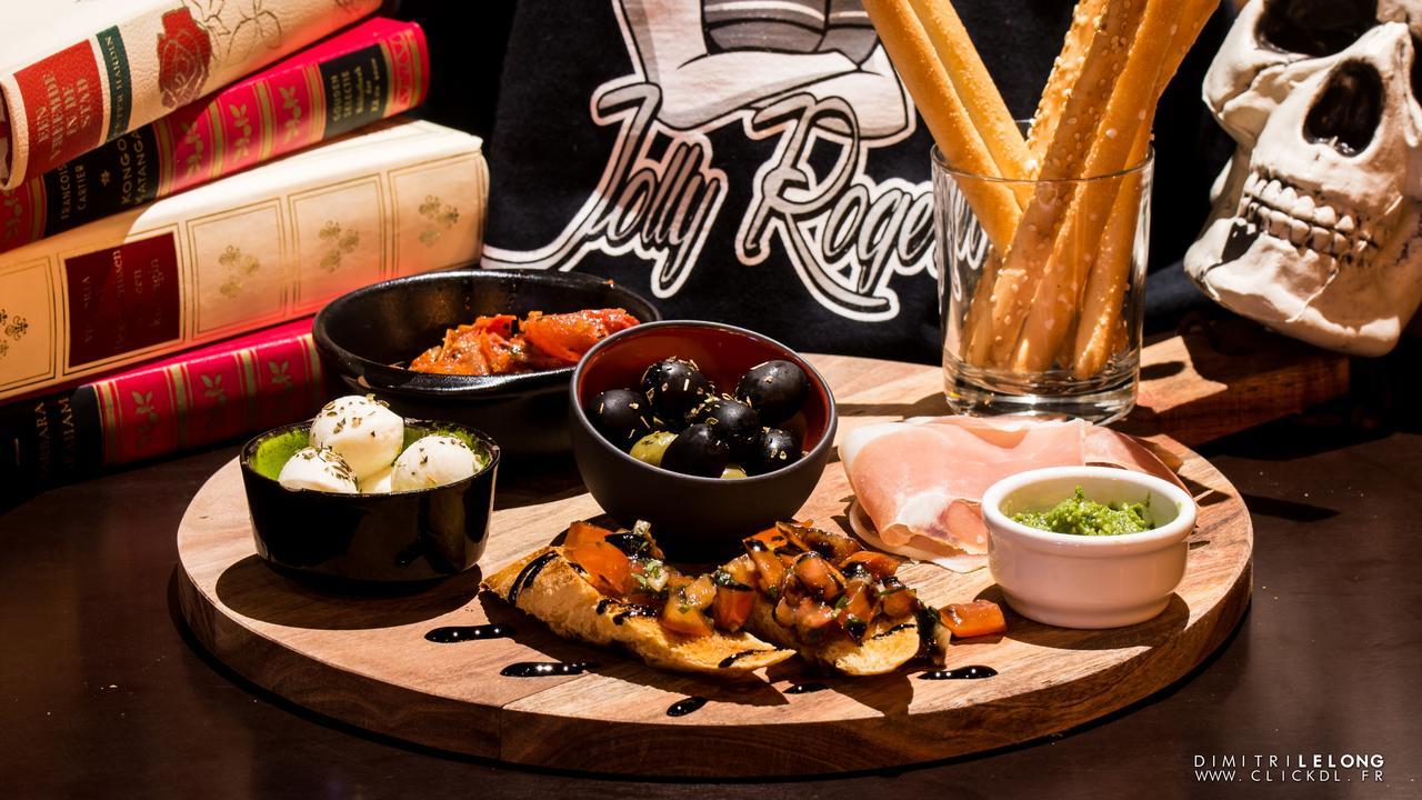 Hotel Jolly Roger Dunkirk ภายนอก รูปภาพ